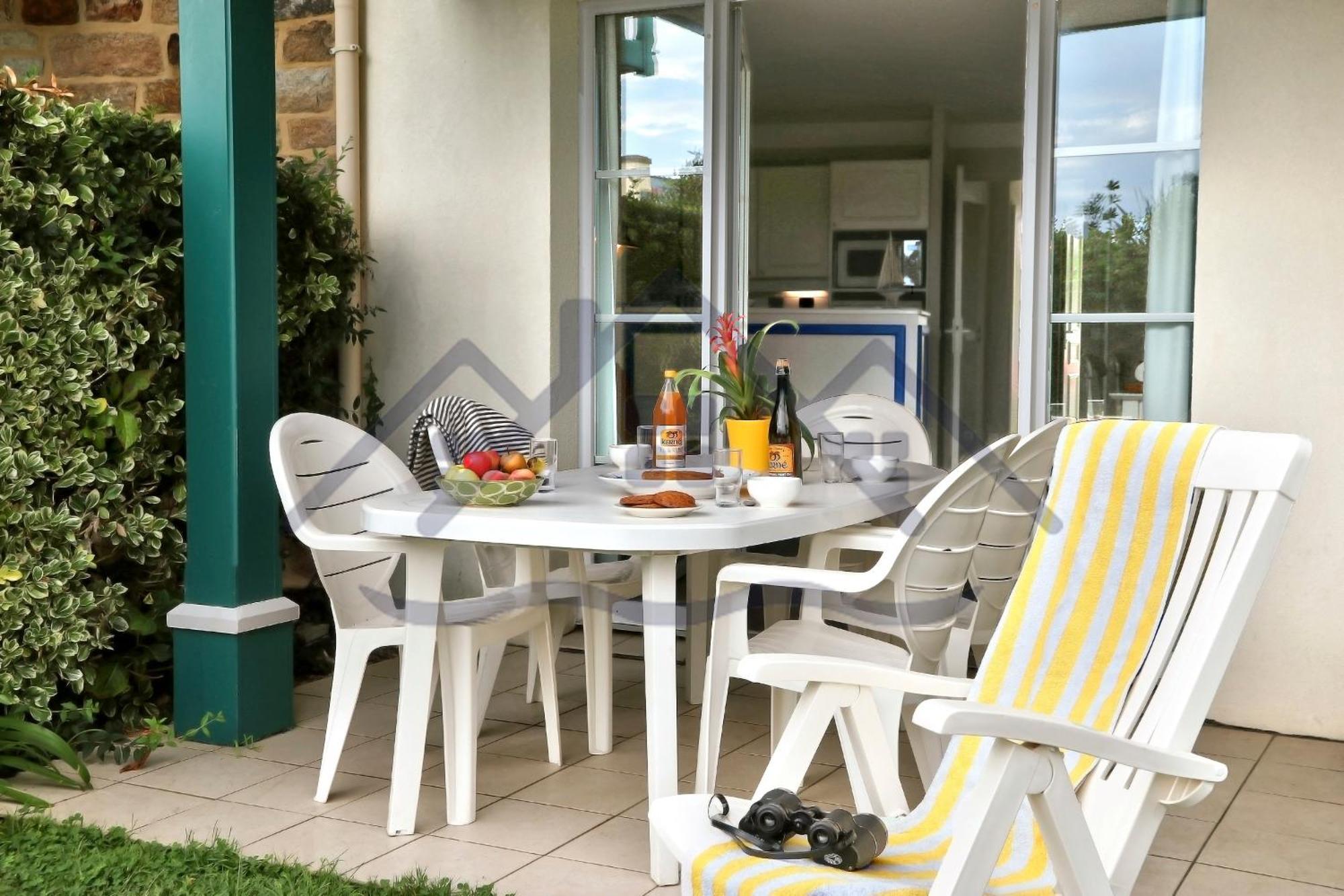 Localise - A06 - Entierement De Plain-Pied Avec Petite Vue Mer - Donnant Sur La Piscine Et Le Jardin - Wifi Inclus - Draps Inclus - Guilvinec 외부 사진